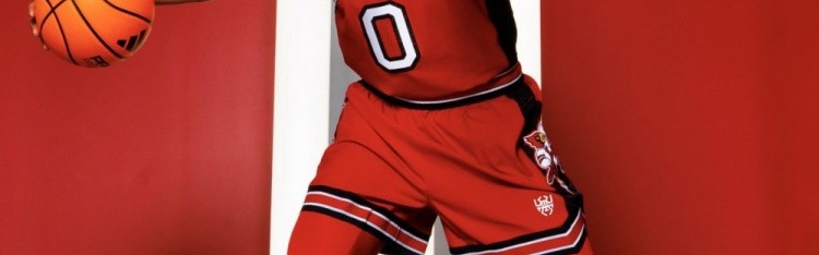 开云APP-米切尔为母校设计特别款球衣！带有其个人Logo和蜘蛛侠元素！