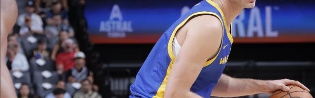 开云APP-不是后卫！勇士签2米13中锋 G联赛篮板王驰援库里